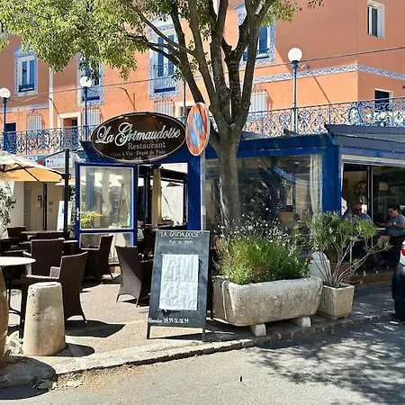 Pura Vida, Port Lägenhet Grimaud